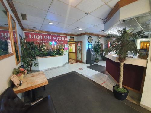 Előcsarnok, Sundre Motor Inn in Sundre (AB) Előcsarnok, Sundre Motor Inn in Sundre (AB)