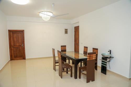 LAR LUXURY APARTMENTS in Dehiwala City LAR LUXURY APARTMENTS in Dehiwala City