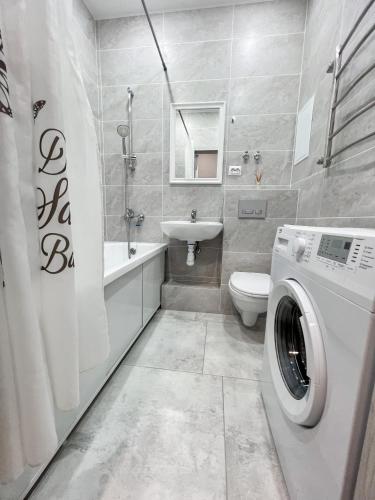 Bathroom, Аппартаменты парк Галицкого стадион ФК Краснодар in Krasnodar Bathroom, Аппартаменты парк Галицкого стадион ФК Краснодар in Krasnodar