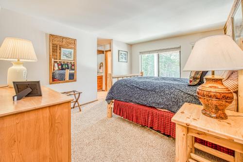 Huntington Lake Condo #98 in Lakeshore (CA) Huntington Lake Condo #98 in Lakeshore (CA)