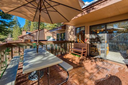 Huntington Lake Condo #98 in Lakeshore (CA) Huntington Lake Condo #98 in Lakeshore (CA)