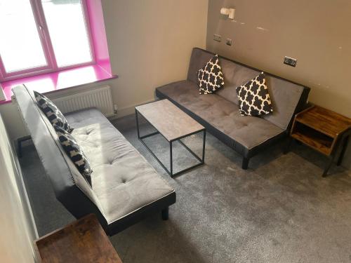 Spacious 1 Bed Apartment - sleeps 6 in Bury Spacious 1 Bed Apartment - sleeps 6 in Bury