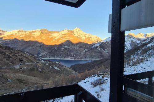 Au 6ème ciel Tignes 2100m - Vue Lac & Montagnes - Proche pistes - 2 adultes et 2 enfants (Au 6eme ciel Tignes 2100m - Vue Lac & Montagnes - Proche pistes - 2 adultes et 2 enfants) in Tignes Au 6ème ciel Tignes 2100m - Vue Lac & Montagnes - Proche pistes - 2 adultes et 2 enfants (Au 6eme ciel Tignes 2100m - Vue Lac & Montagnes - Proche pistes - 2 adultes et 2 enfants) in Tignes