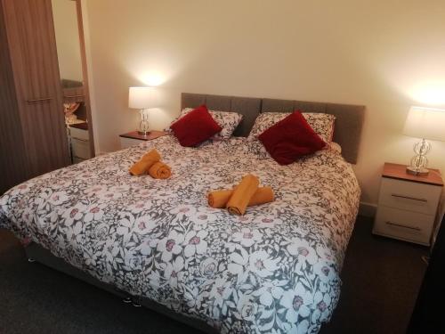 Bed, Carvetii - Vincent House - Large 3 bedroom apartment with on-site parking in Fife Bed, Carvetii - Vincent House - Large 3 bedroom apartment with on-site parking in Fife