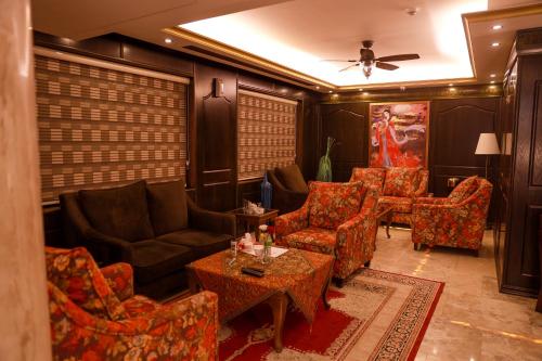 Strand Hotel Jordan - image 13