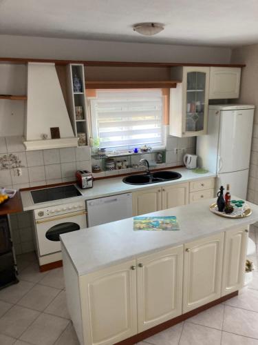 Quite beautiful apartment in the Split Neda with 4bedrooms in Mejaši Quite beautiful apartment in the Split Neda with 4bedrooms in Mejaši