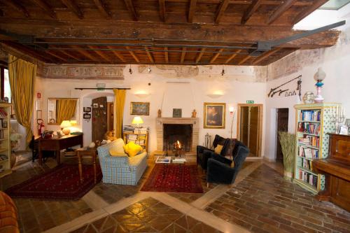 Shared lounge/TV area, La Torretta Historical Home in Casperia Shared lounge/TV area, La Torretta Historical Home in Casperia
