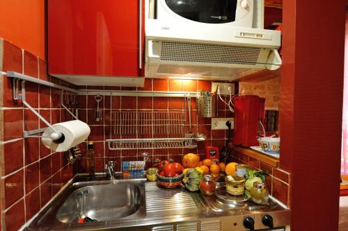 This photo about Les Patios du Marais 1 shared on HyHotel.com