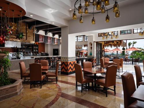 Restaurant, Hyatt Vacation Club at Sirena del Mar in Cabo San Lucas Restaurant, Hyatt Vacation Club at Sirena del Mar in Cabo San Lucas