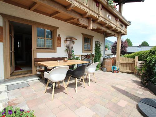 Erkély/terasz, Cozy apartment with garden in Salzburger Land in Piesendorf Erkély/terasz, Cozy apartment with garden in Salzburger Land in Piesendorf