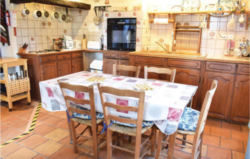 Kitchen, 4 Bedroom Beautiful Home In Bosroumois in Bosnormand Kitchen, 4 Bedroom Beautiful Home In Bosroumois in Bosnormand