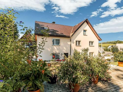 Garden, Beautiful Apartment in Dörnthal near the Forest in Pfaffroda Garden, Beautiful Apartment in Dörnthal near the Forest in Pfaffroda