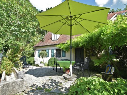 Balcony/terrace, Cosy holiday home with gazebo on the edge of the forest in Weissenburg in Bayern Balcony/terrace, Cosy holiday home with gazebo on the edge of the forest in Weissenburg in Bayern