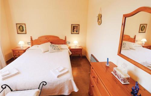 Beautiful apartment in Santa Cristina dAro with 4 Bedrooms, WiFi and Outdoor swimming pool in Romanyá De La Selva Beautiful apartment in Santa Cristina dAro with 4 Bedrooms, WiFi and Outdoor swimming pool in Romanyá De La Selva