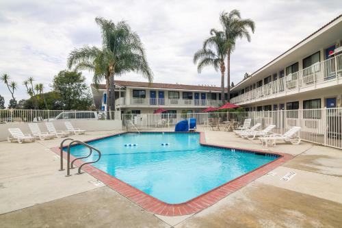 Bejárat, Motel 6 Camarillo, CA in Camarillo Bejárat, Motel 6 Camarillo, CA in Camarillo