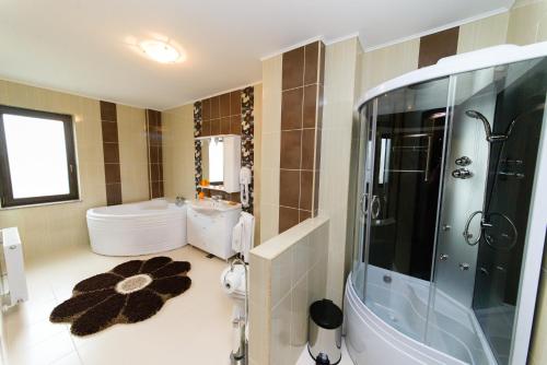 ห้องน้ำ, Hotel Miky in อาราด ห้องน้ำ, Hotel Miky in อาราด