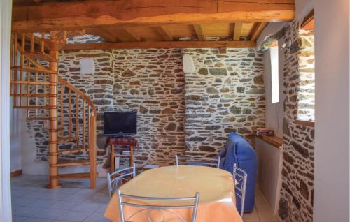 Amazing home in Minihy Treguier with 1 Bedrooms and WiFi in Treguier Amazing home in Minihy Treguier with 1 Bedrooms and WiFi in Treguier
