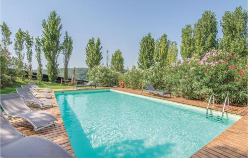 Swimming pool, Casale Orsini in Magliano Sabina Swimming pool, Casale Orsini in Magliano Sabina
