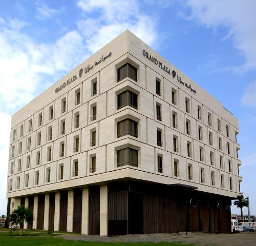 Фасада на хотела, Grand Plaza Hotel - Jazan in Джизан Фасада на хотела, Grand Plaza Hotel - Jazan in Джизан