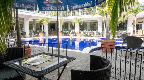 Clarkton Hotel in Angeles / Clark Clarkton Hotel in Angeles / Clark