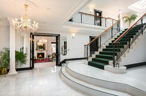 Lobby, Camp Estate at Larnach Castle near The Royal Albatross Centre Lobby, Camp Estate at Larnach Castle near The Royal Albatross Centre