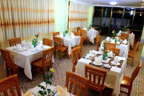 Restoran, Sandalwood Hotel in Inle Lake Restoran, Sandalwood Hotel in Inle Lake