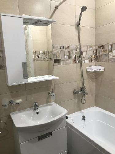 Bathroom, 1к.студия Апартаменты НСК на Немировича-Данченко 158 in Leninsky Bathroom, 1к.студия Апартаменты НСК на Немировича-Данченко 158 in Leninsky