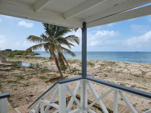 Balkonas / terasa, Comfortable 1-Bed Cottage in Codrington Barbuda in Barbuda Balkonas / terasa, Comfortable 1-Bed Cottage in Codrington Barbuda in Barbuda
