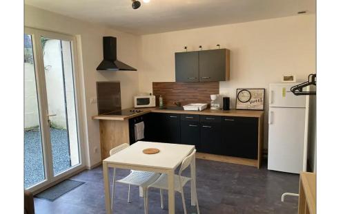 Studio le cosy centre de gaillon(wifi) in Gaillon Studio le cosy centre de gaillon(wifi) in Gaillon