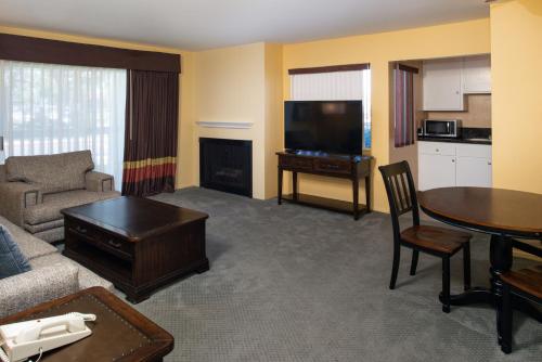 Dana Point Marina Inn image 50