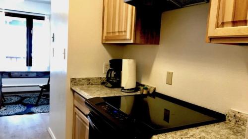 Captain's Quarters - Reduced Price Tours! in Juneau Captain's Quarters - Reduced Price Tours! in Juneau