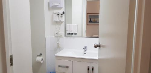 Reef Palms Motel Apartments in Кэрнс Reef Palms Motel Apartments in Кэрнс