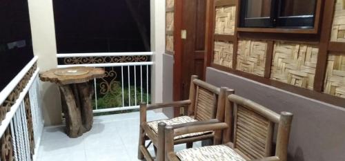 balkon/terras, Banamboo in Badian balkon/terras, Banamboo in Badian