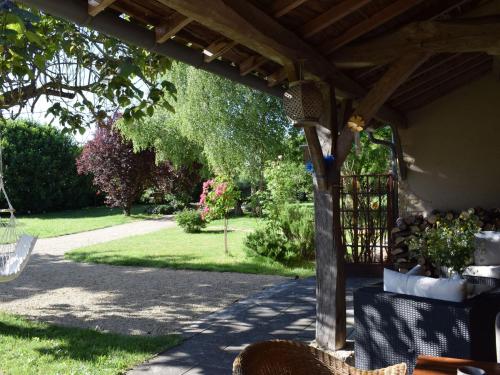 Balkon/terasa, 18th century farmhouse with spacious covered terrace, nearby Poitiers and Chinon in Saint Jean De Sauves Balkon/terasa, 18th century farmhouse with spacious covered terrace, nearby Poitiers and Chinon in Saint Jean De Sauves
