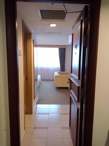 그랜드 바라카 호텔 (Grand Barakah Hotel) in 암팡 그랜드 바라카 호텔 (Grand Barakah Hotel) in 암팡