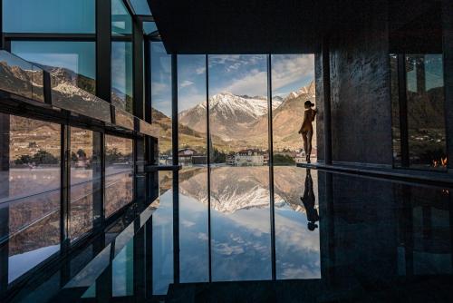 Swimming pool, Hotel Therme Meran - Terme Merano in Meran Swimming pool, Hotel Therme Meran - Terme Merano in Meran