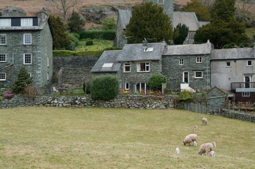Church Bank in Chapel Stile Church Bank in Chapel Stile