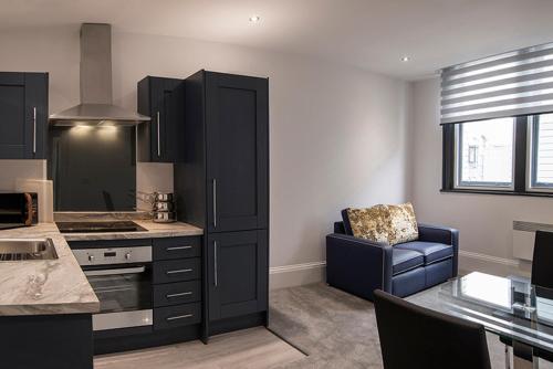 Kitchen, Cavern Quarter apartments by The Castle Collection in Liverpool Kitchen, Cavern Quarter apartments by The Castle Collection in Liverpool