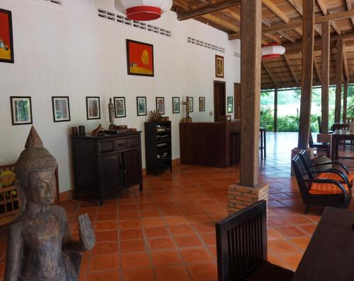 Bar/lounge, Arun Mekong Guesthouse in Kbal Kaoh Bar/lounge, Arun Mekong Guesthouse in Kbal Kaoh