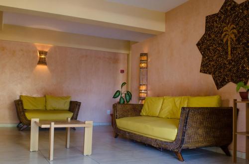 Shared lounge/TV area, Hotel Palmanova in Cruz das Almas Shared lounge/TV area, Hotel Palmanova in Cruz das Almas