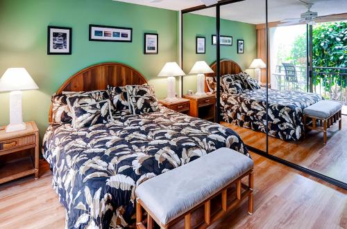 Oceanview Kailua-Kona Condo with Private Balcony!