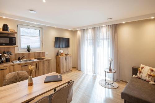 Forellenhof Rossle Hotel & Restaurant in Lichtenstein (Tubingen) Forellenhof Rossle Hotel & Restaurant in Lichtenstein (Tubingen)