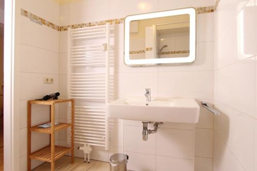 Kamar Mandi, Ferienwohnung Meeresblick in Ostseebad Kuhlungsborn Kamar Mandi, Ferienwohnung Meeresblick in Ostseebad Kuhlungsborn