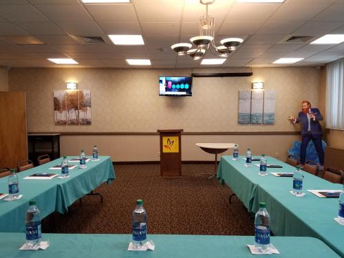 普拉茨堡速8酒店 (Super 8 By Wyndham Plattsburgh) in 普拉茨堡 普拉茨堡速8酒店 (Super 8 By Wyndham Plattsburgh) in 普拉茨堡
