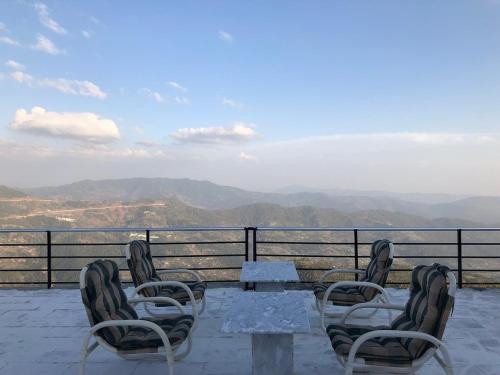 Balcony/terrace, Reina Boutique Hotel - Murree in Murree Balcony/terrace, Reina Boutique Hotel - Murree in Murree