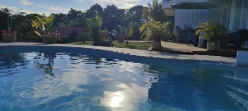 Swimming pool, Un coin de paradis, piscine privative, vue Saintes in Trois-Rivieres Swimming pool, Un coin de paradis, piscine privative, vue Saintes in Trois-Rivieres