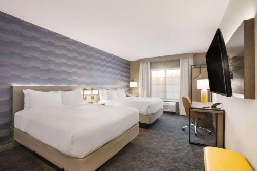 Зручності, Comfort Inn & Suites Gaylord in Гейлорд (Мічіган) Зручності, Comfort Inn & Suites Gaylord in Гейлорд (Мічіган)