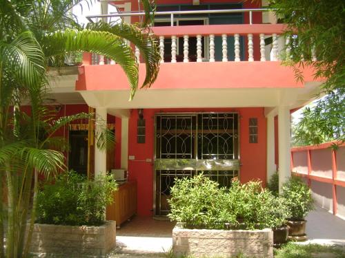 シェ チャーリー バンガロー9