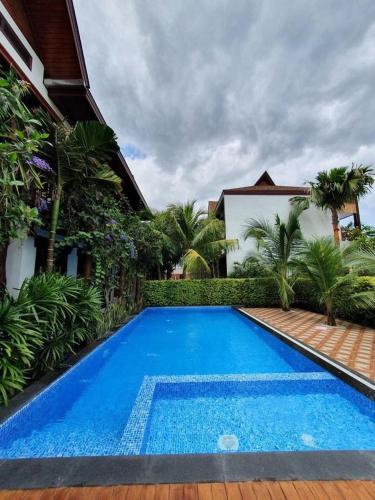 Swimming pool, Merry Spa and Resort in Trang Swimming pool, Merry Spa and Resort in Trang