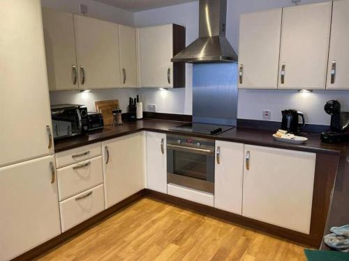 Cozinha, Quayside by Mia Living Modern one bedroom apartment in Cardiff Bay in Cardiff Bay Cozinha, Quayside by Mia Living Modern one bedroom apartment in Cardiff Bay in Cardiff Bay